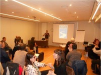 Foto de la sala donde se celebra la Reunión de Socios de Asocide-Euskadi 2013